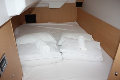 Żaglówka Beneteau Oceanis 35.1