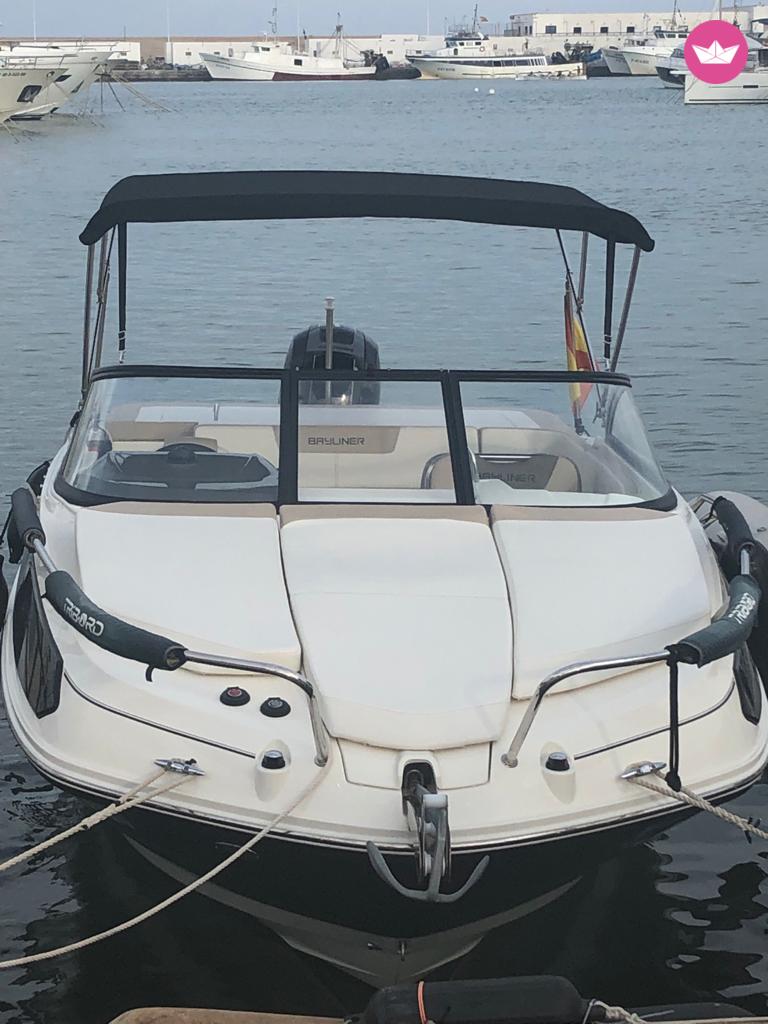 Bateau à moteur Bayliner VR5 Cuddy 150cv 7