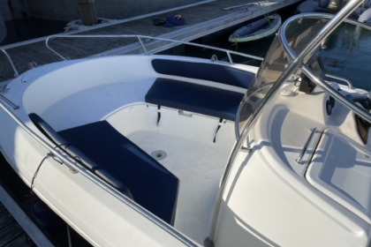 Location Bateau à moteur Jeanneau WA OPEN Granville