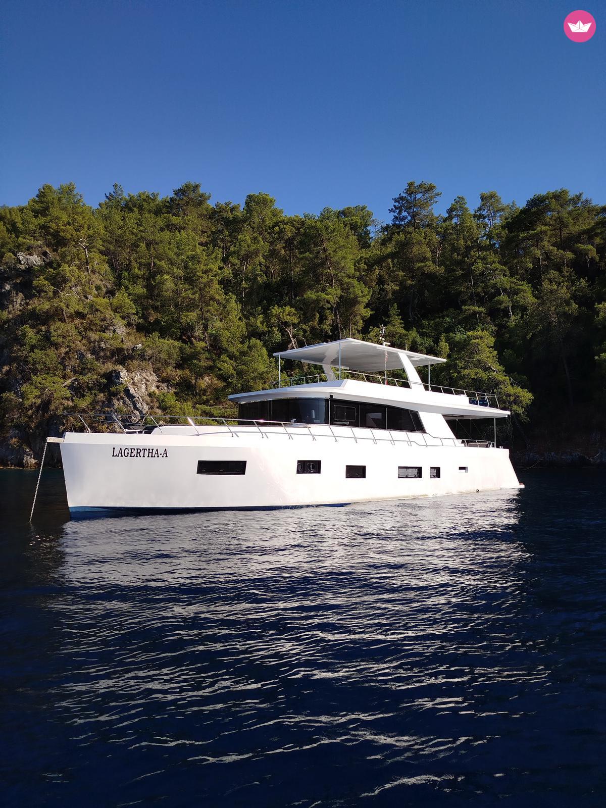 Yacht Custom Built Trawler with a capacitty of 8 people 2025 Model 640cv