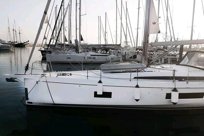 Noleggio Barca a vela Bénéteau Oceanis 51.1 - 5 + 1 cab. Alimos