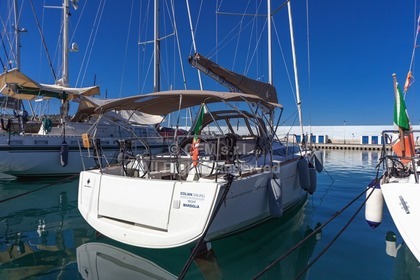 Noleggio Barca a vela Jeanneau Sun Odyssey 349 Capo d'Orlando