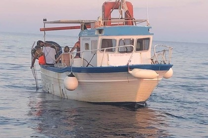 Rental Motorboat Peschereccio 8 m Ognina