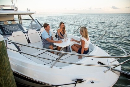 Rental Motorboat Jeanneau Cap camarat 12.5 WA Port-la-Forêt