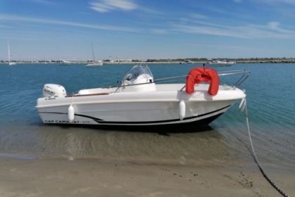 Verhuur Motorboot Jeanneau Cap Camarat 515 Le Grau-du-Roi