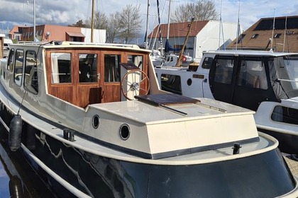 Miete Motorboot Friese Motortjalk staal 1100m Leeuwarden