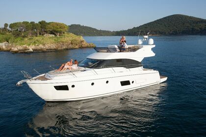Rental Motor yacht Bavaria Yachtbau Bavaria Virtess 420 Fly Marina Lav