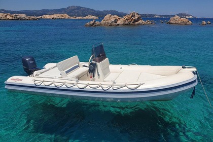 Noleggio Barca senza patente  Gommonautica 500 La Maddalena
