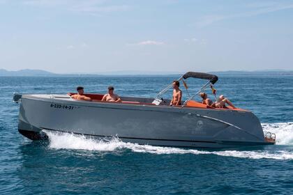 Maxima Boats 840