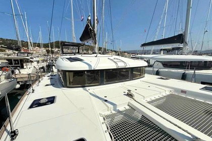 Rental Catamaran Lagoon 39 Adamantas