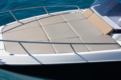 Quicksilver Activ 755 SunDeck (2022) in Punat, Croatia