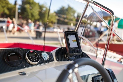 Miete Motorboot Cantiere Nautico Speedy Cayman Funtana