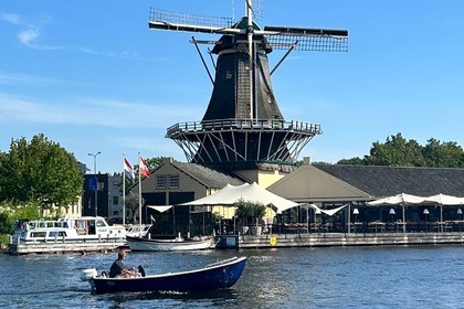 Rental Motorboat Corsiva 430 Leiden