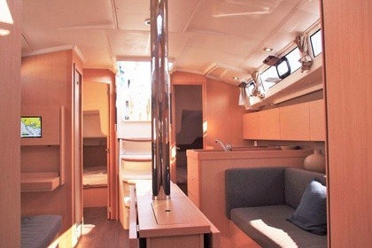 Beneteau Oceanis 38.1