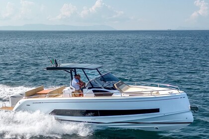 Charter Motorboat Salpa Avantgarde 35 Santa Eulària des Riu