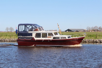 Charter Houseboat Pikmeer 1100 Terherne