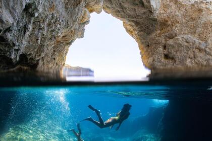 Full day sailing cruise around Milos (Adamas - Kleftiko)