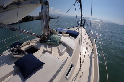 Charter Sailboat C&C 38 Puerto Vallarta