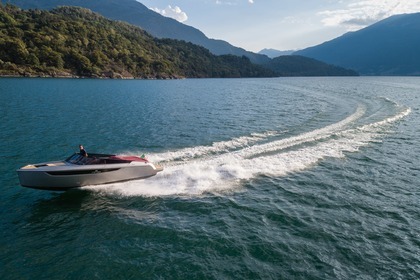 Miete Motorboot Cranchi E26 Comer See