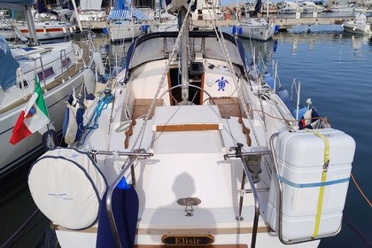 Чартер Парусная яхта Westerly Westerly 33 Ketch Пельі