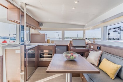 Location Catamaran  Lagoon 40 2WC Bormes-les-Mimosas