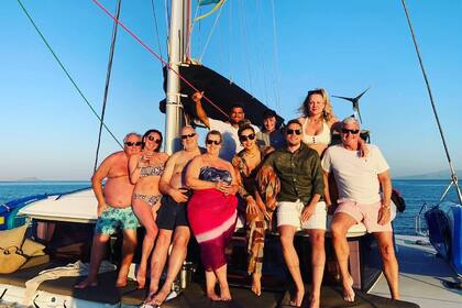 Luxury Catamaran Experience in Mykonos: Lagoon 400s2 (2016)