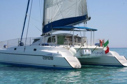 Charter Catamaran Fountaine Pajot Athena38 Stintino