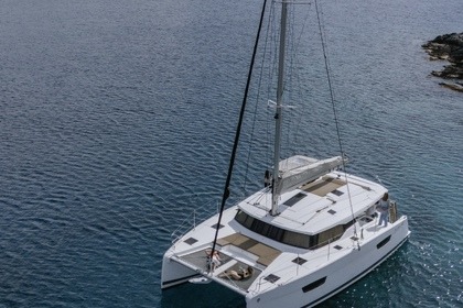 Private luxury catamaran from Heraklion to Dia island