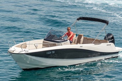 Quicksilver 755 for rent in Split - Full equipment for easy navigation!