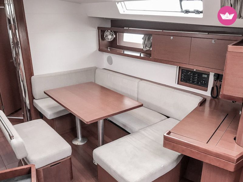 Beneteau Oceanis 45 (4 Cabs) in Kotor  