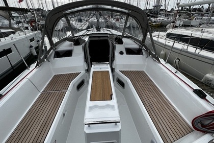 Location Voilier  OCEANIS 34 QR Arzon