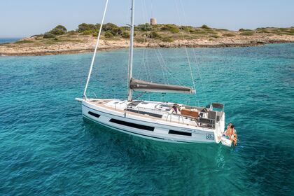 Charter Sailboat Dufour Yachts Dufour 41 Marseille