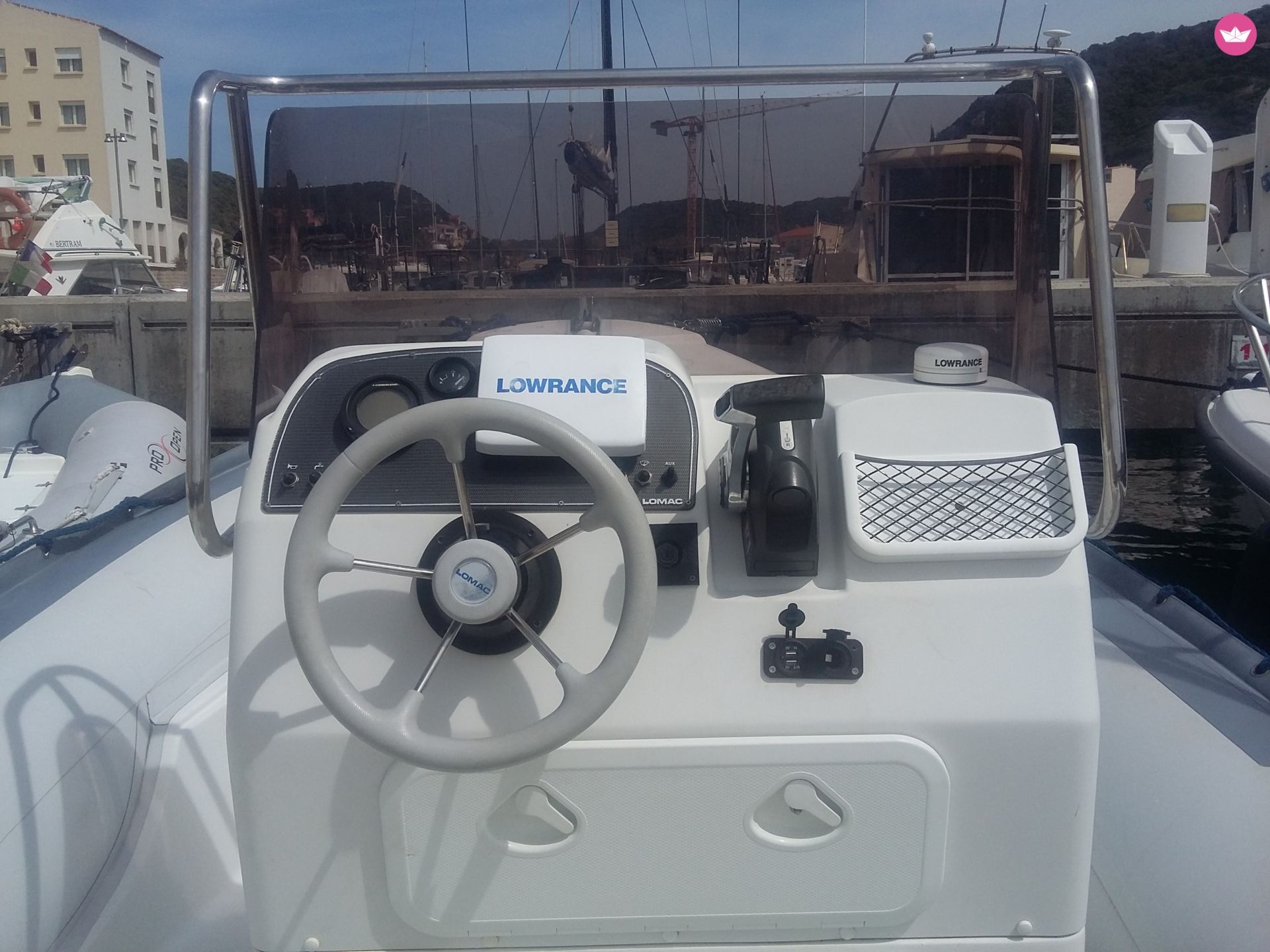 Charter RIB Lomac Nautica 675 In Bonifacio