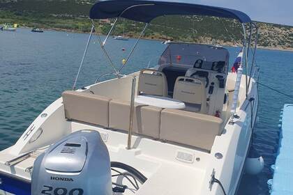 Quicksilver Activ 675 Open with Honda BF200