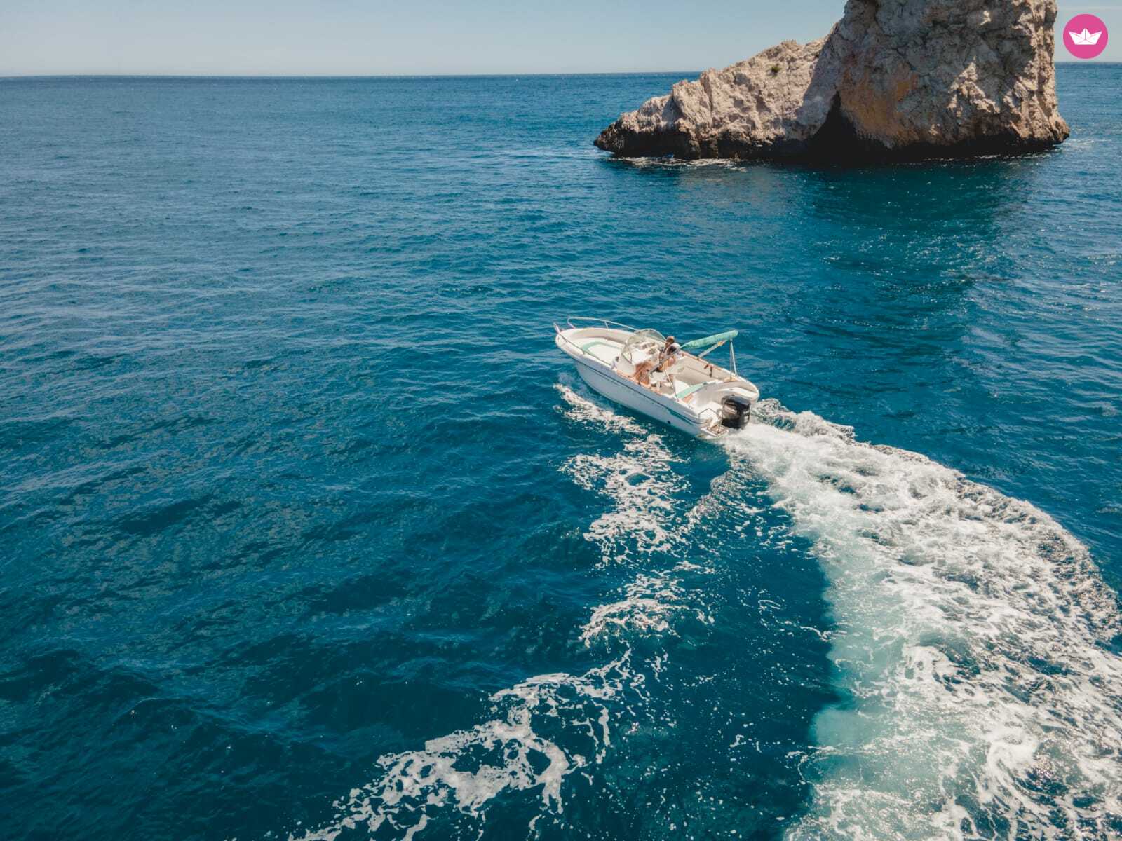 Bateau à moteur JEANNEAU CAP CAMARAT 625 140cv 8