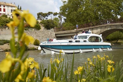 Charter Houseboat Estivale Octo Saint-Nazaire-d'Aude
