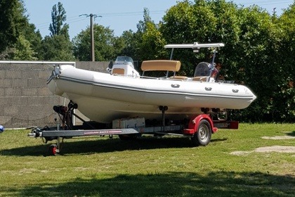 Miete RIB Zodiac Yachline Marseillan
