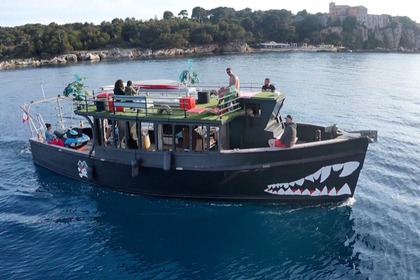 Verhuur Motorboot BATEAU PIRATE 15 Mètres Cannes