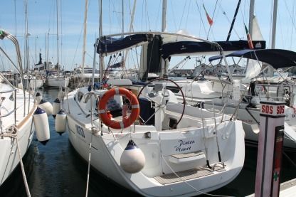 Charter Sailboat Jeanneau Sun Odyssey 33 Marsala