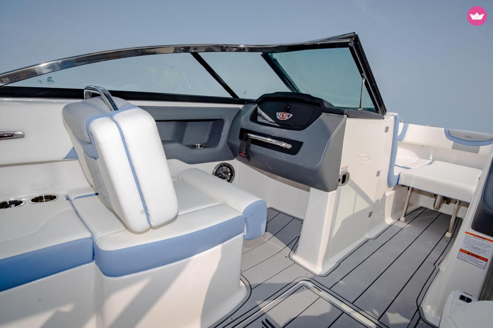 Bateau à moteur Chaparral 247 SSX 3