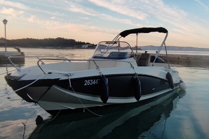 Miete Motorboot Quicksilver Quicksilver 605 Makarska