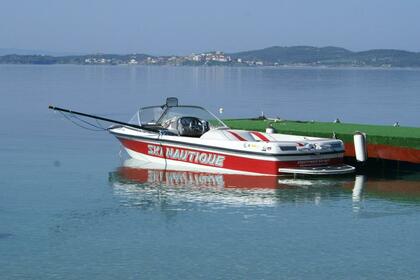 Hyra båt Motorbåt CORRECT CRAFT Ski Nautique 196 Ouranopoli