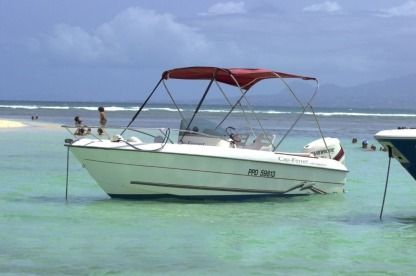 Location Bateau à moteur Cap Ferret 550 Sun Deck Le Gosier