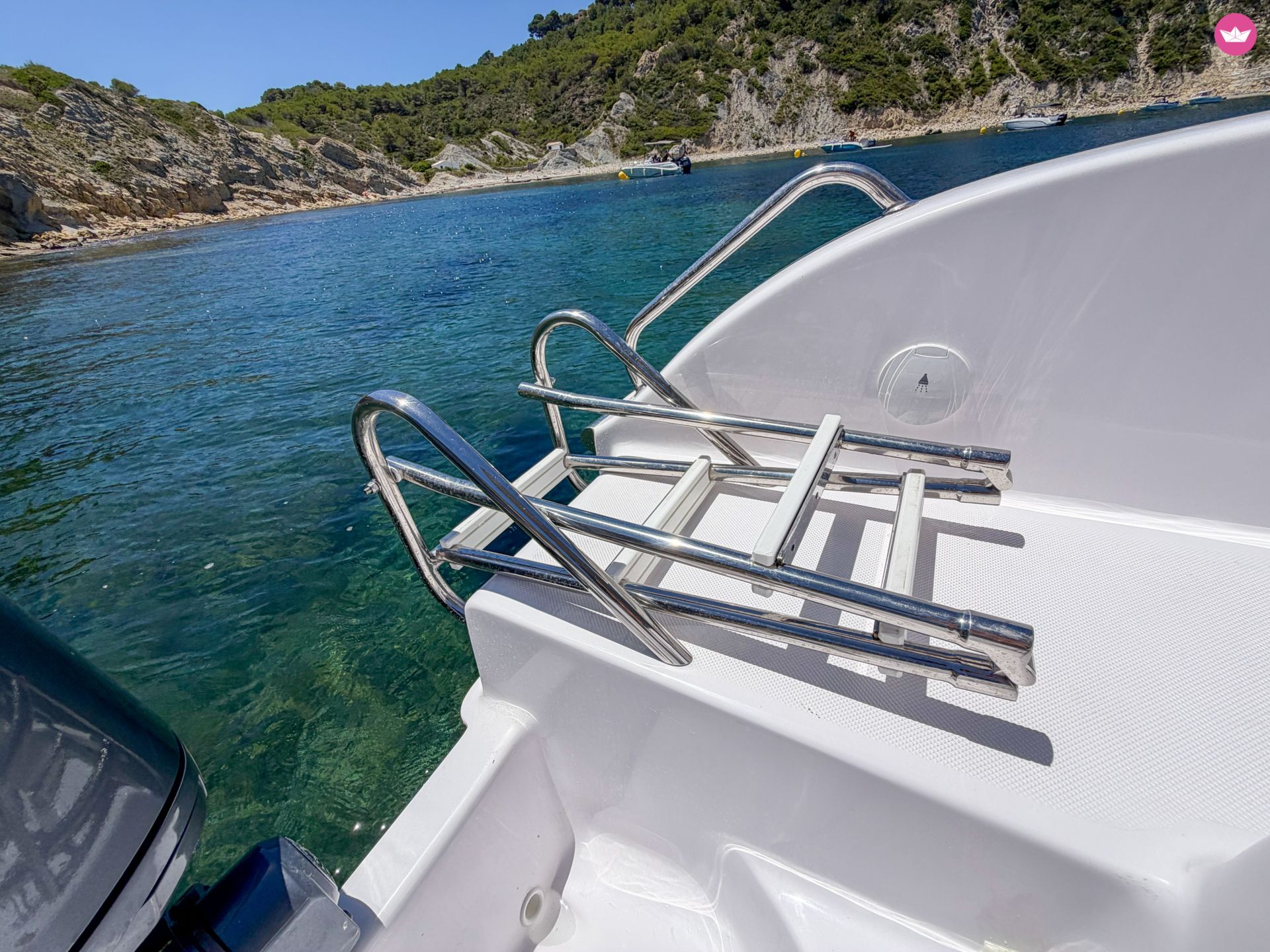 Bateau à moteur Bluline 21 150cv 8