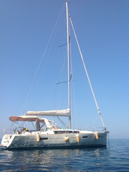 Charter Sailboat Beneteau Oceanis 41 La Spezia