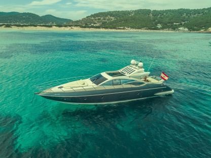 Charter Motorboat Azimut 68 S Ibiza