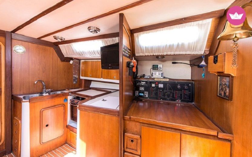 Sailboat Dromor Triton 48 for hire