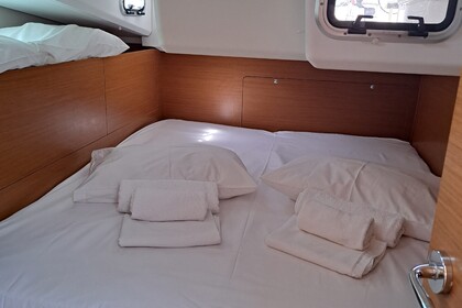 Sun Odyssey 440