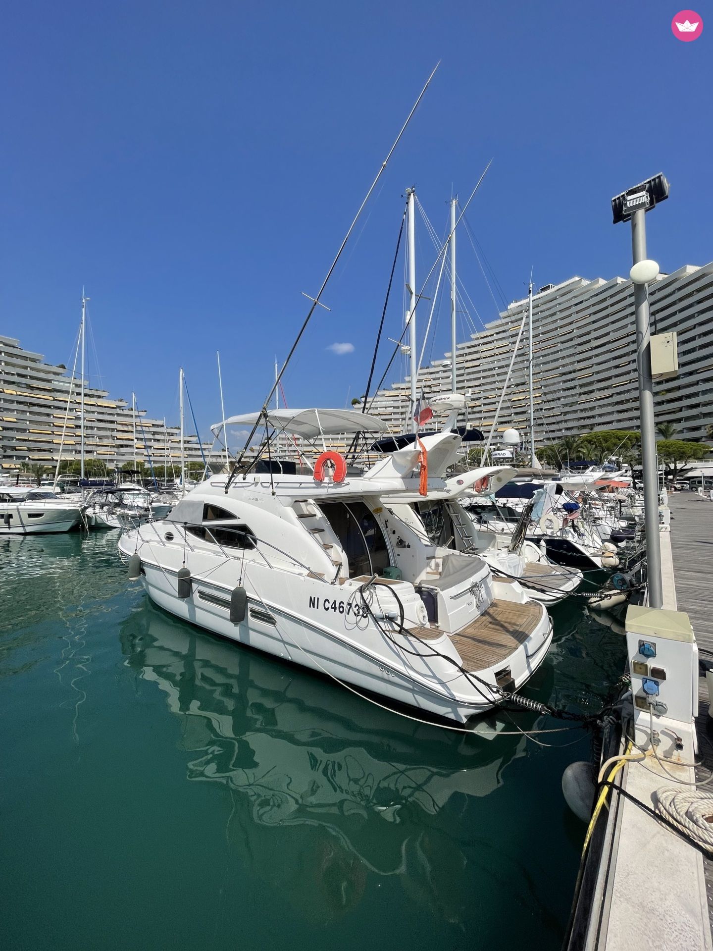 Bateau à moteur Sealine F42/5 960cv