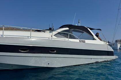 Pershing 38